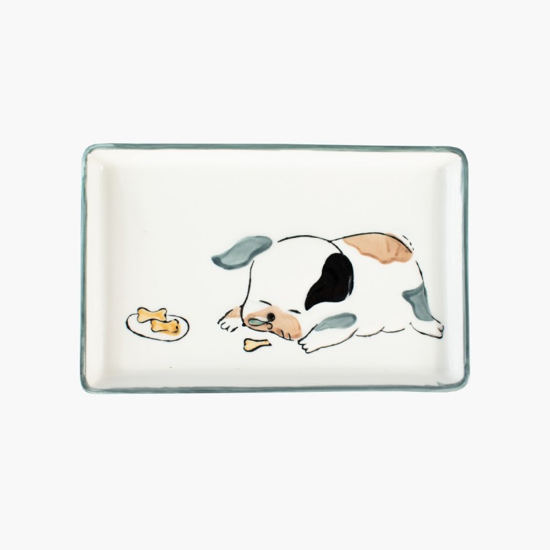 Plato de picoteo con dibujo de mascota durmiendo diseño adorable y funcional para servir tus aperitivos con estilo