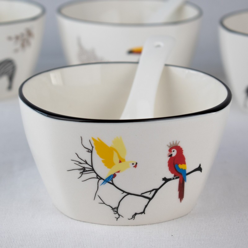 Set de 4 tazones con cuchara de animales blanco para sopa y postre. Diseño moderno y elegante para tu mesa.